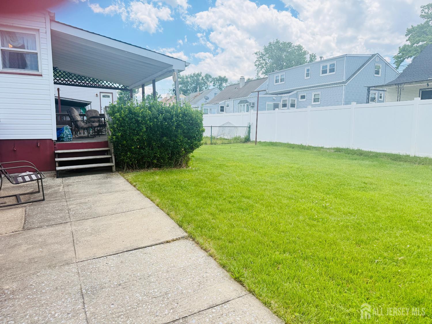 Homes for sale in Fords, NJ | 27 Concannon Dr, Fords, NJ 08863 | MLS# 2616777R