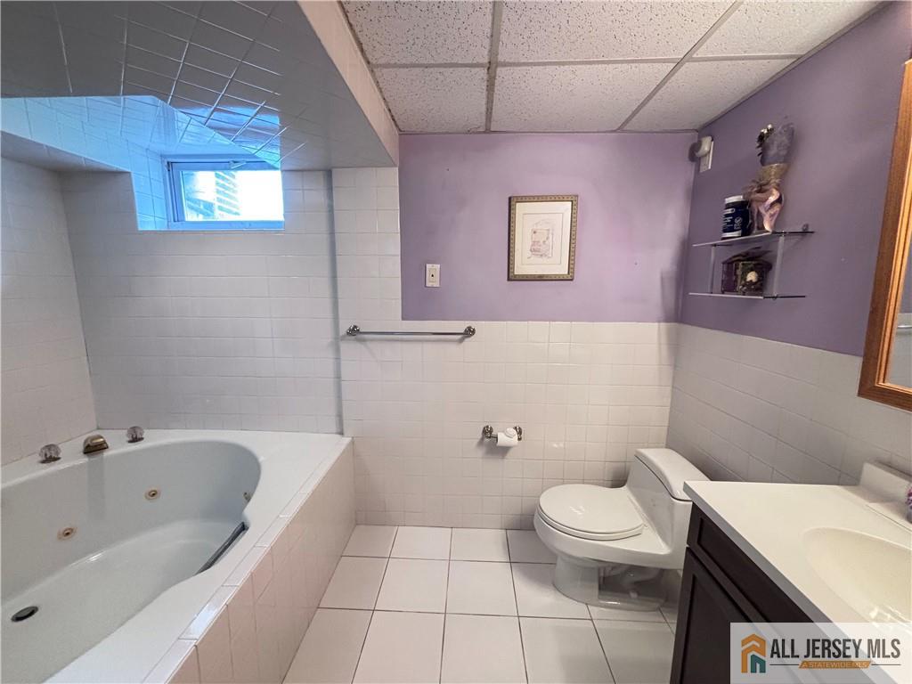 Homes for sale in Colonia, NJ | 121 W Hill Rd, Colonia, NJ 07067 | MLS# 2661762M