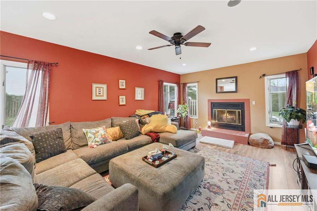 Homes for sale in Colonia, NJ | 121 W Hill Rd, Colonia, NJ 07067 | MLS# 2661762M