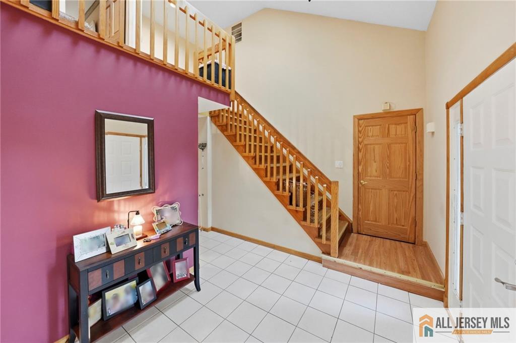 Homes for sale in Colonia, NJ | 121 W Hill Rd, Colonia, NJ 07067 | MLS# 2661762M