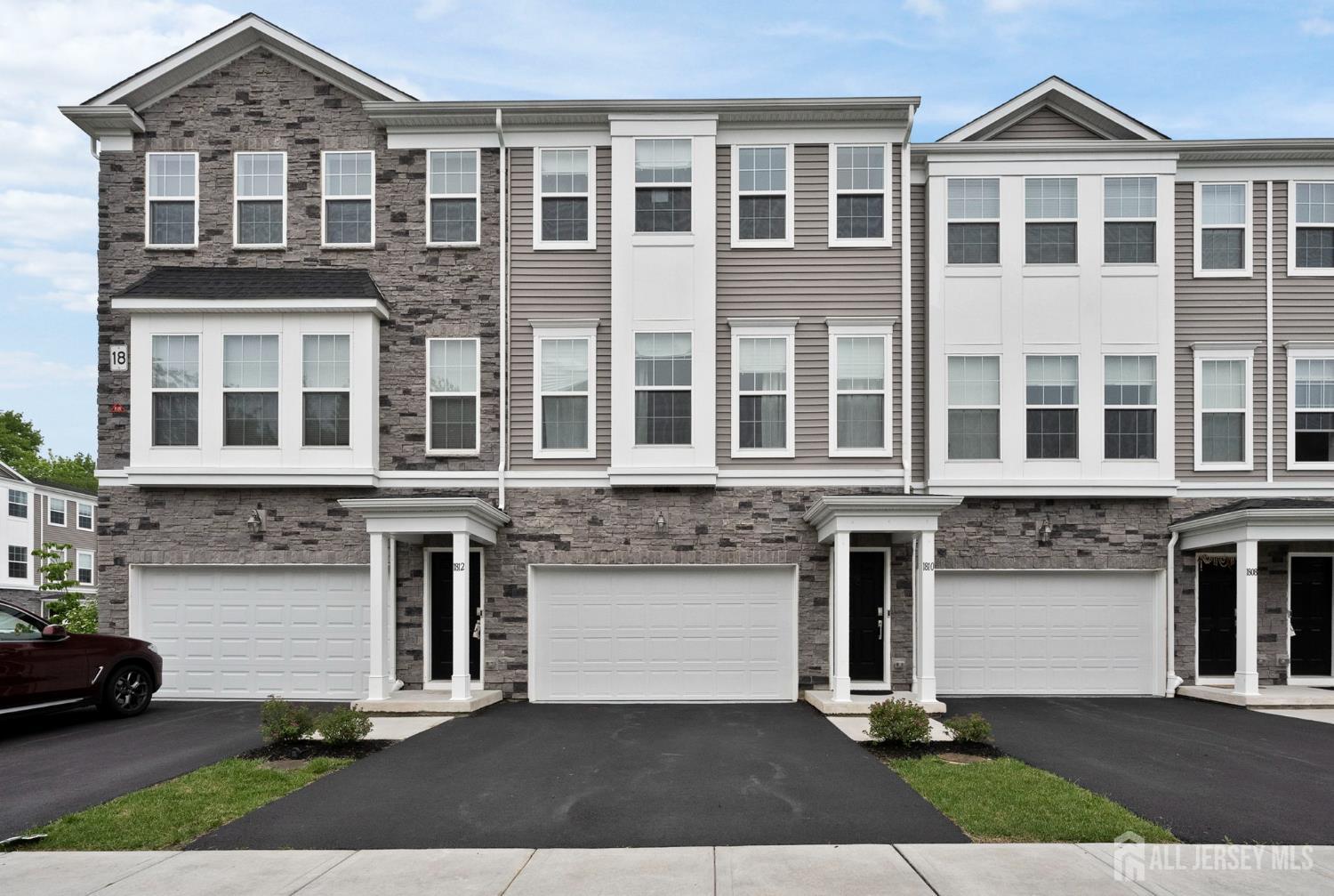 Photo of 1810 Swales Court