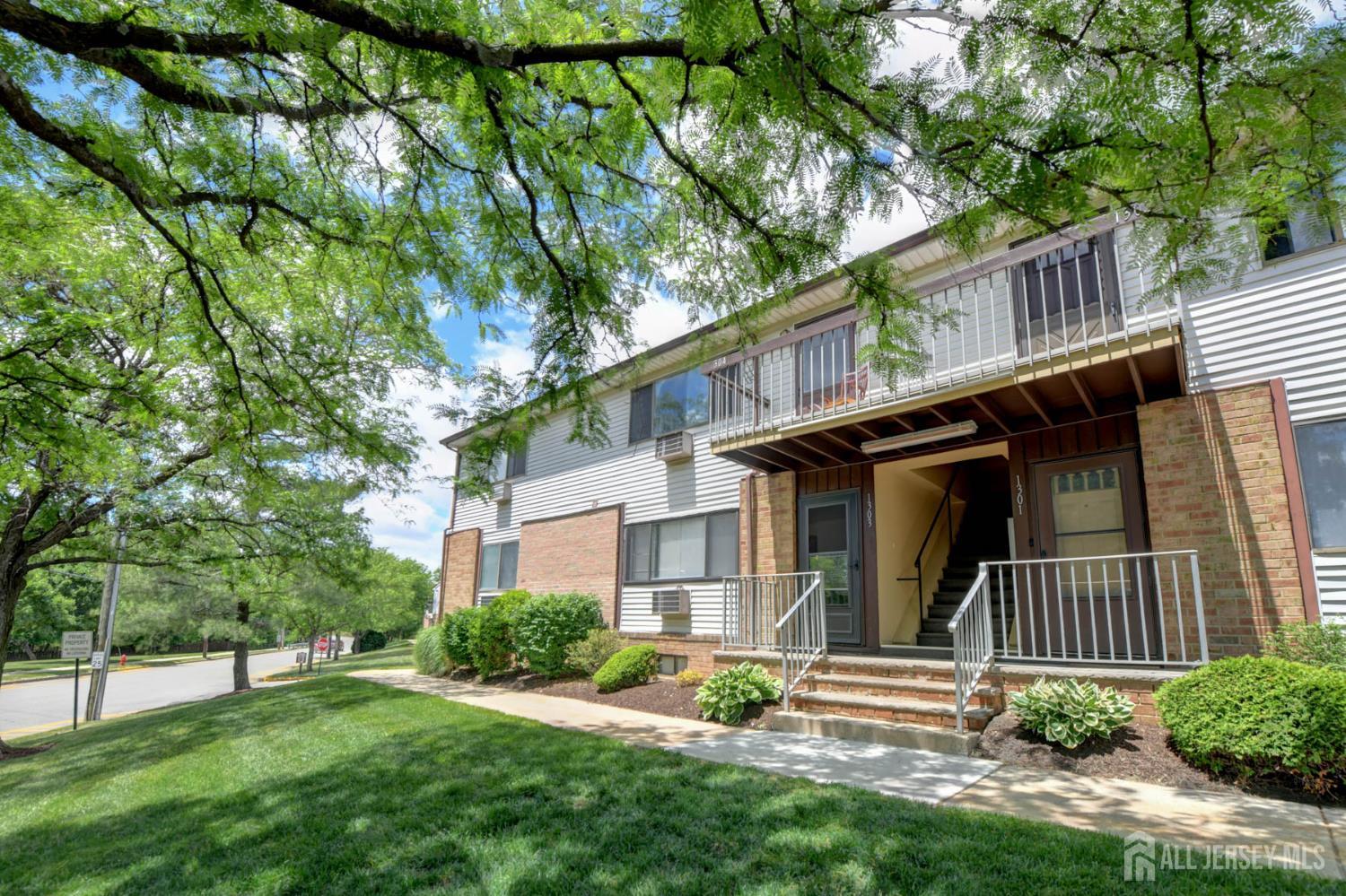 Photo of 1303 Cricket Lane