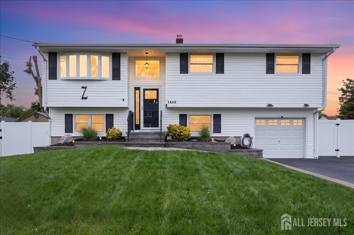 Homes for sale in South Plainfield, NJ | 1458 Tooz Pl, South Plainfield, NJ 07080 | MLS# 2616811R