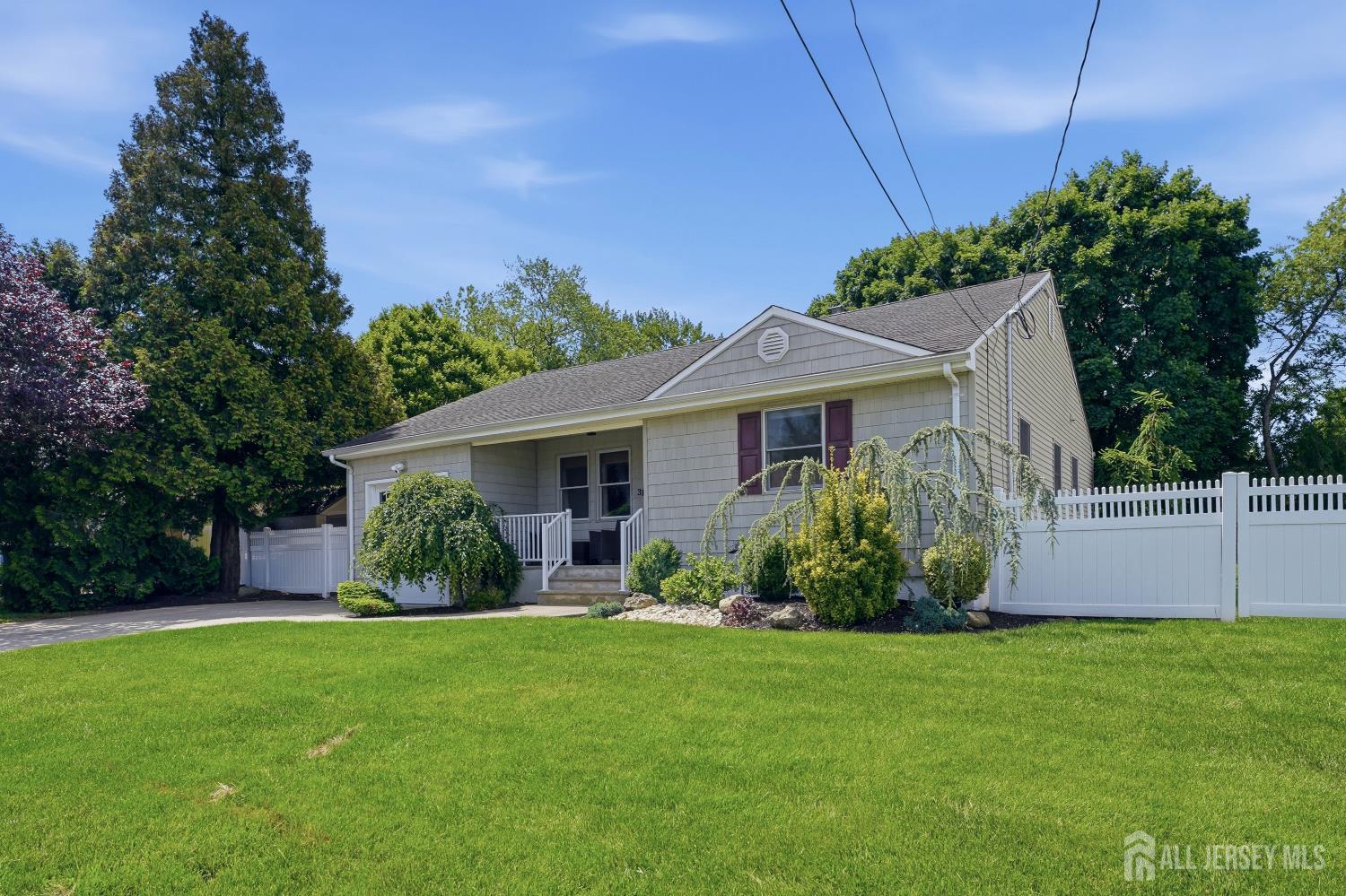 Homes for sale in Colonia, NJ | 31 Middle Hill Rd, Colonia, NJ 07067 | MLS# 2616586R