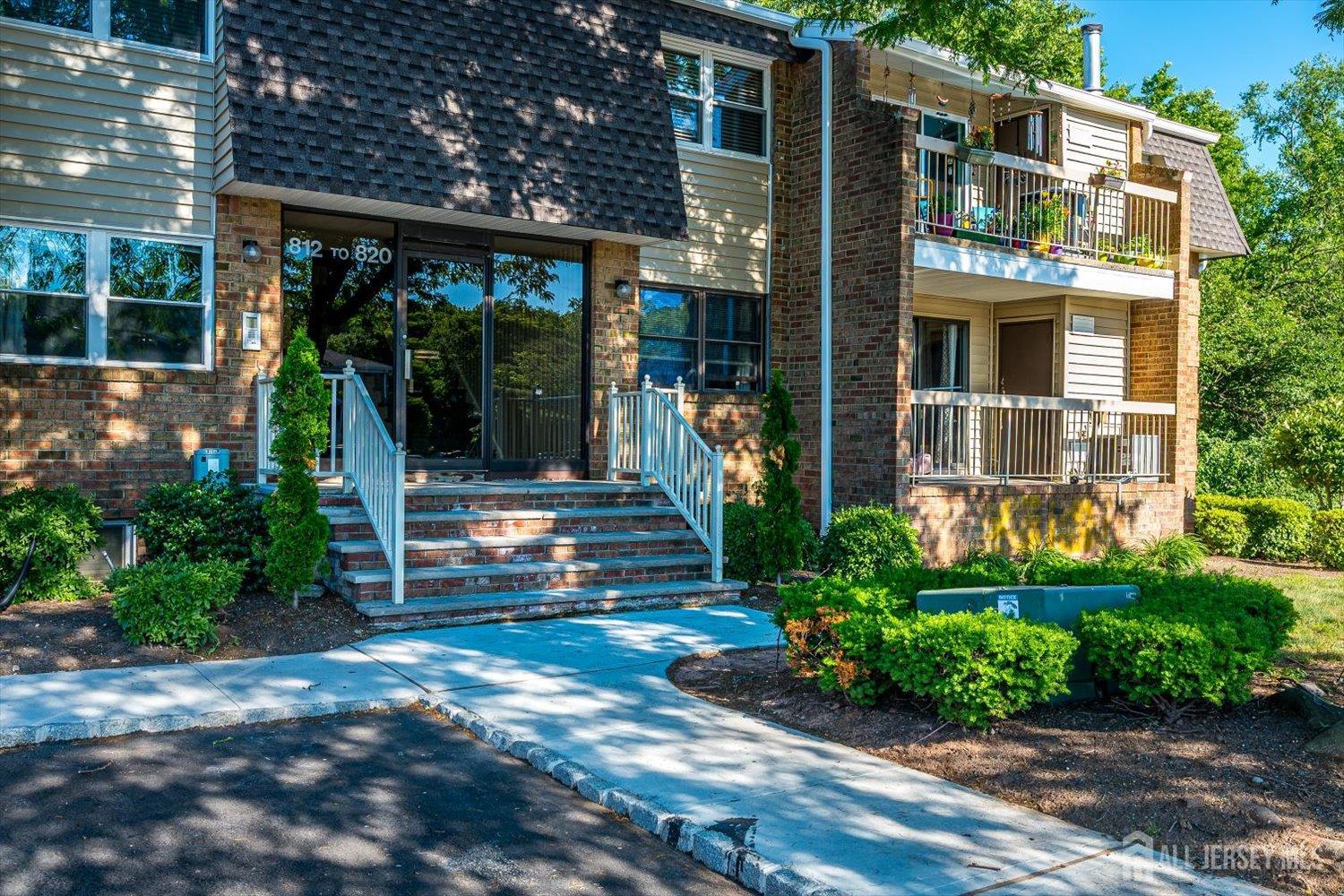 Photo of 812 Sharon Garden Court