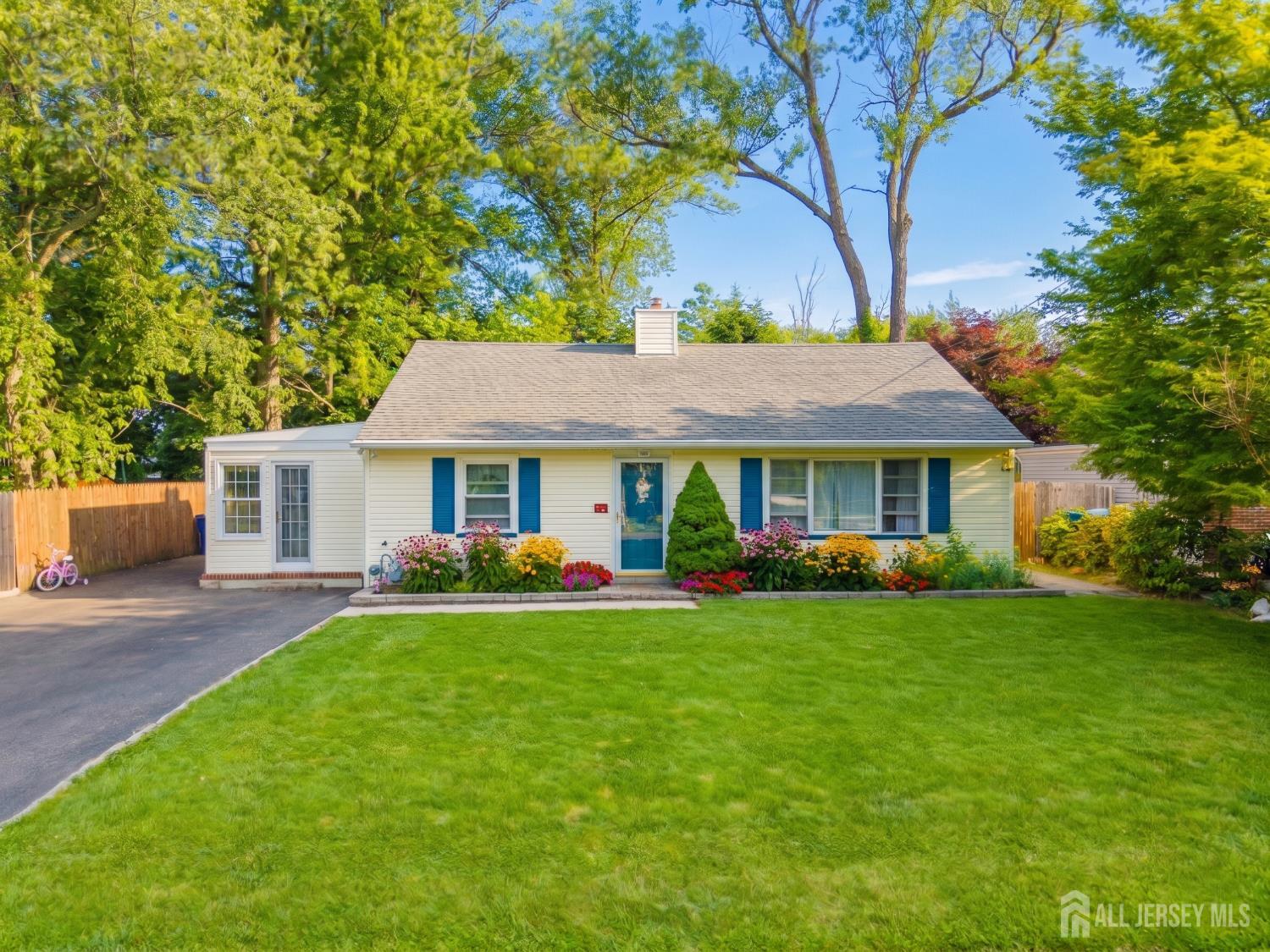 Photo of 12 Pierrepont Avenue
