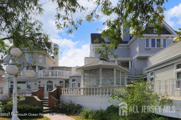 Photo of 100 1st Street 11
