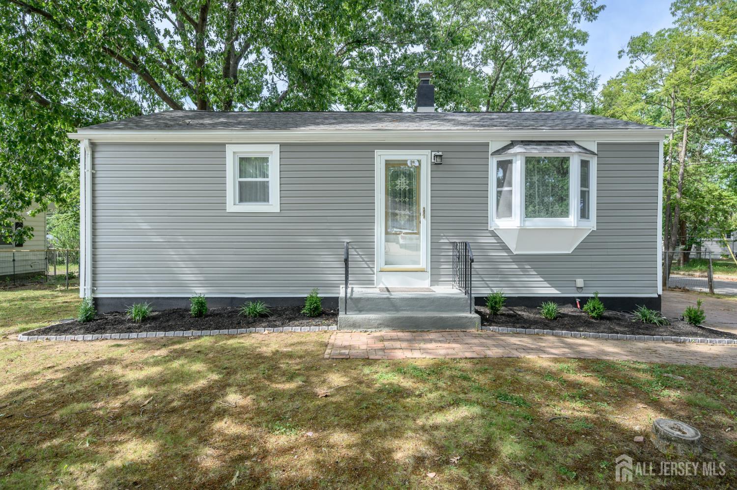 Photo of 70 Gordon Avenue