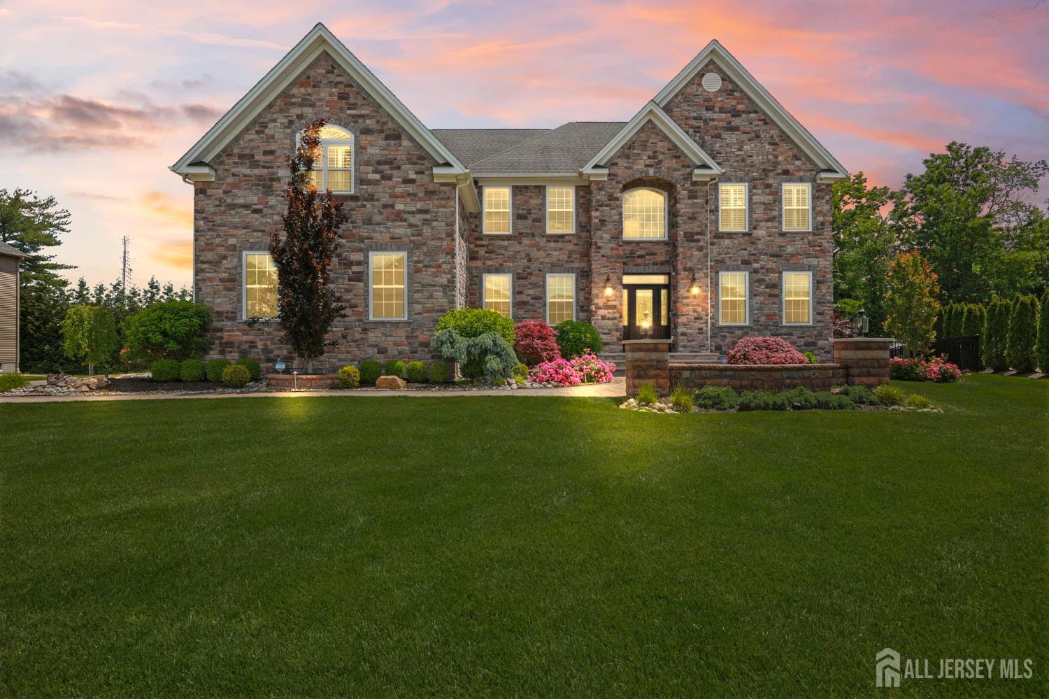 Homes for Sale in East Brunswick, NJ