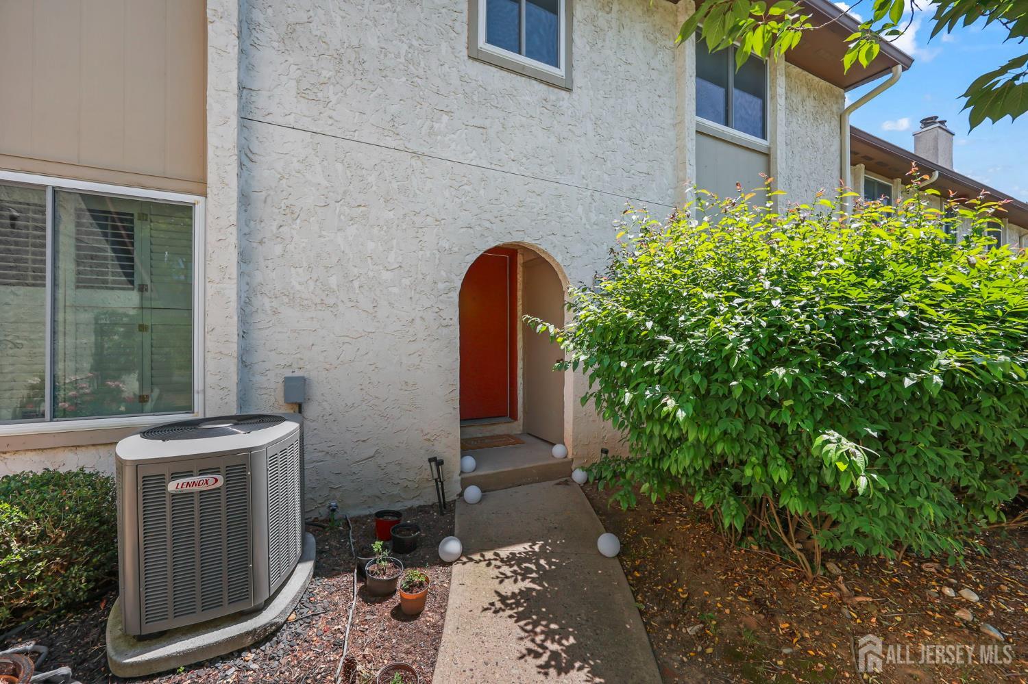 Photo of 81 Thoreau Drive