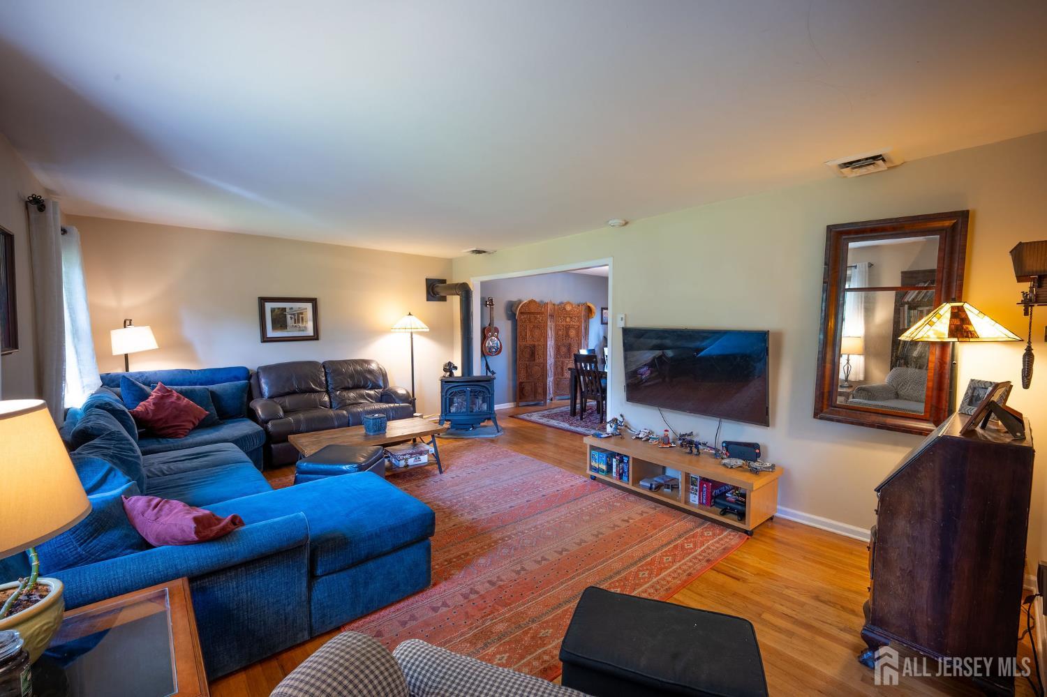 Photo of 207 Grant Avenue