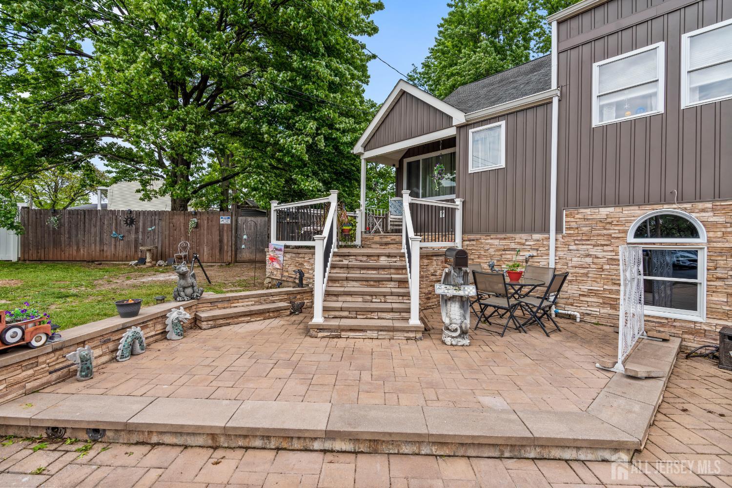 Photo of 251 Arlington Drive