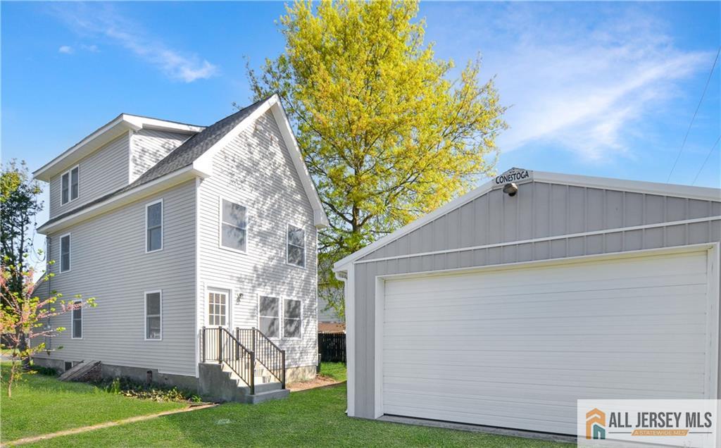 Homes for sale in Helmetta, NJ | 24 John St, Helmetta, NJ 08828 | MLS# 2662192M