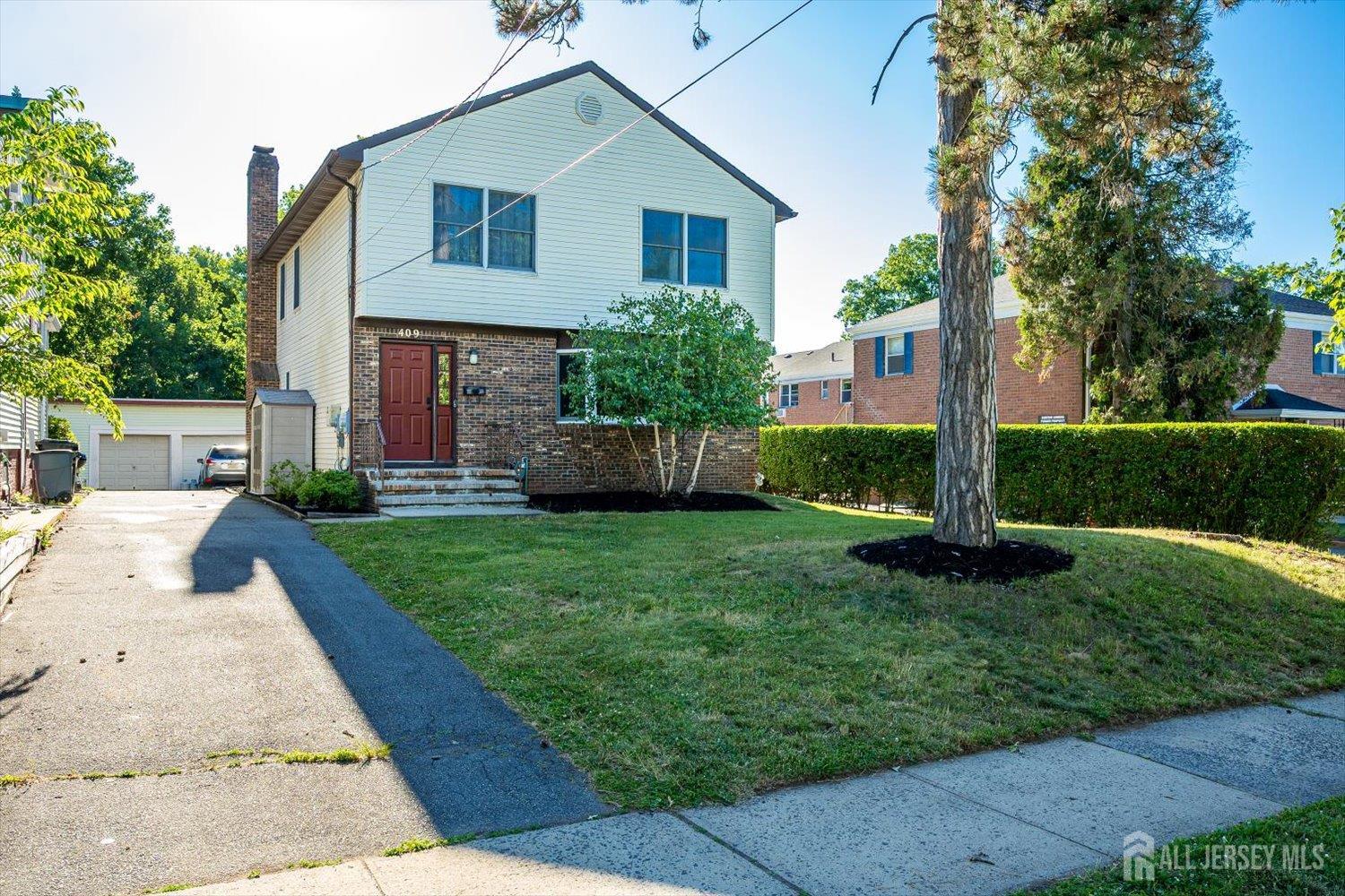 Photo of 409 S 2nd Avenue