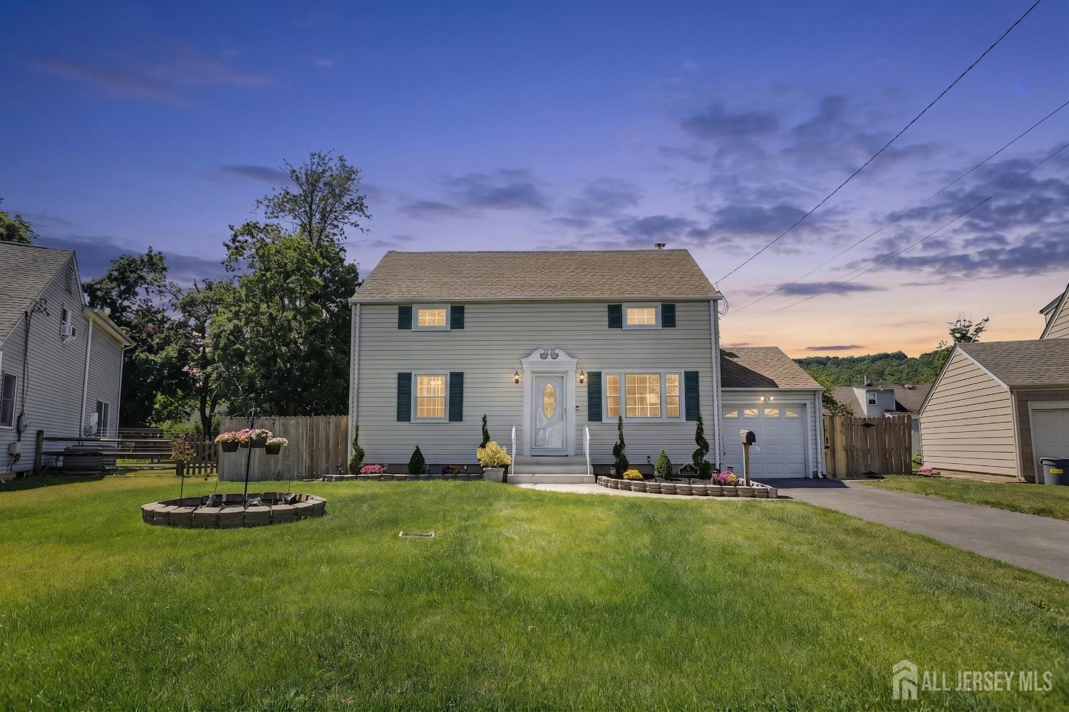 Homes for sale in North Plainfield, NJ | 37 Glen Ct, North Plainfield, NJ 07063 | MLS# 2617347R