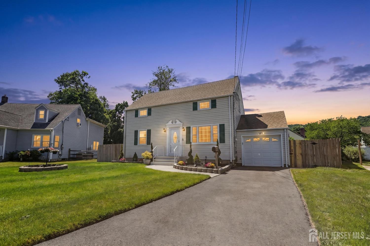 Homes for sale in North Plainfield, NJ | 37 Glen Ct, North Plainfield, NJ 07063 | MLS# 2617347R