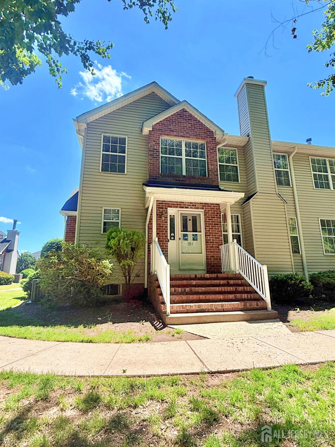 Photo of 351 Bowler Court
