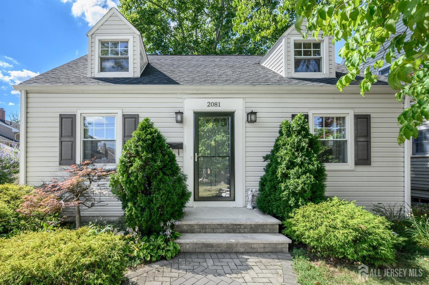 Homes for sale in Scotch Plains, NJ | 2081 Coles Ave, Scotch Plains, NJ 07076 | MLS# 2700511R