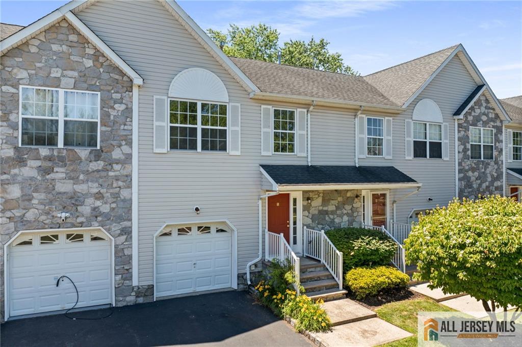 Homes for sale in Franklin, NJ | 5 Edith Pl, Franklin, NJ 08873 | MLS# 2662231M