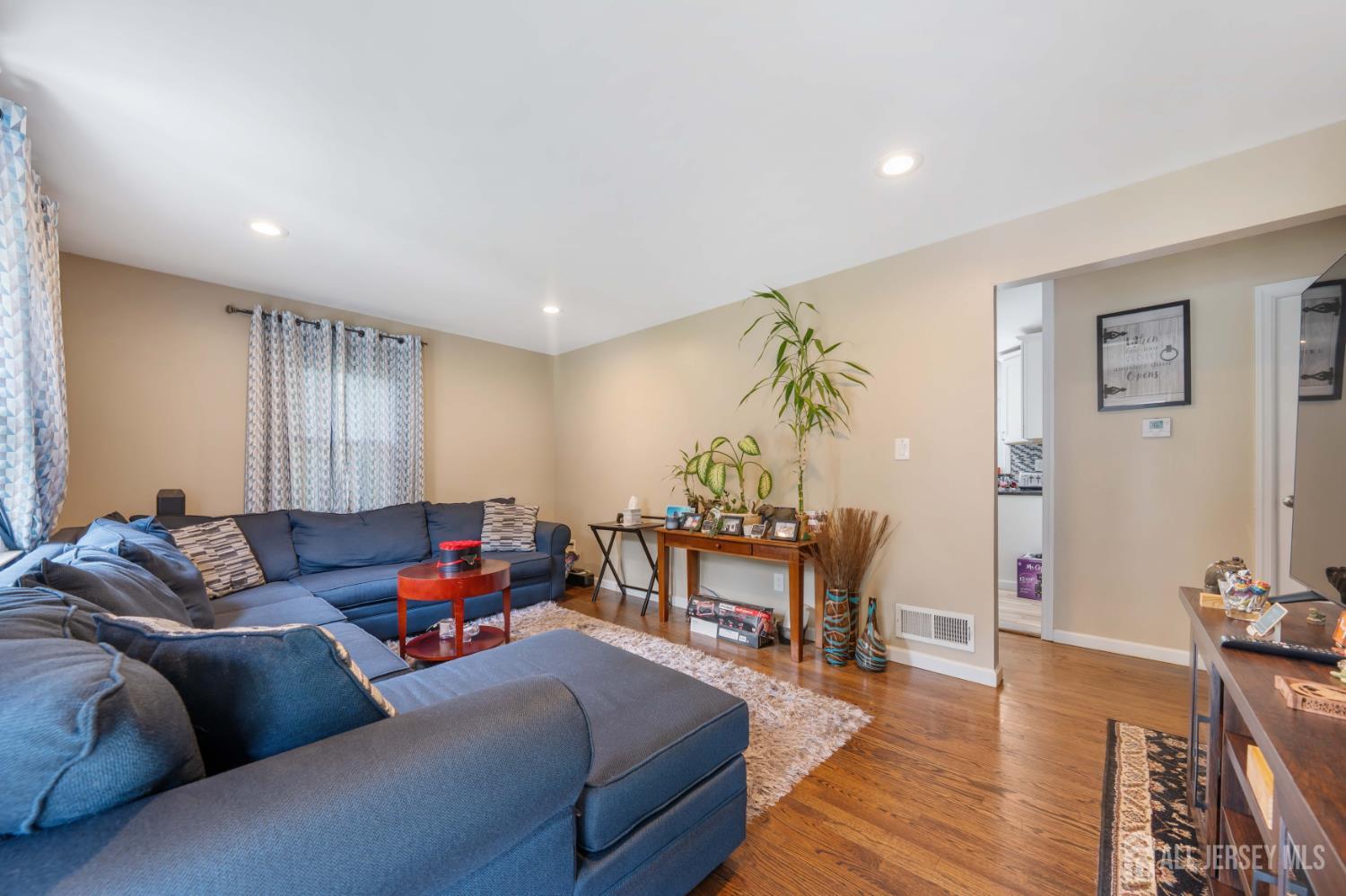 Homes for sale in Rahway, NJ | 225 Linden Ave, Rahway, NJ 07065 | MLS# 2700904R