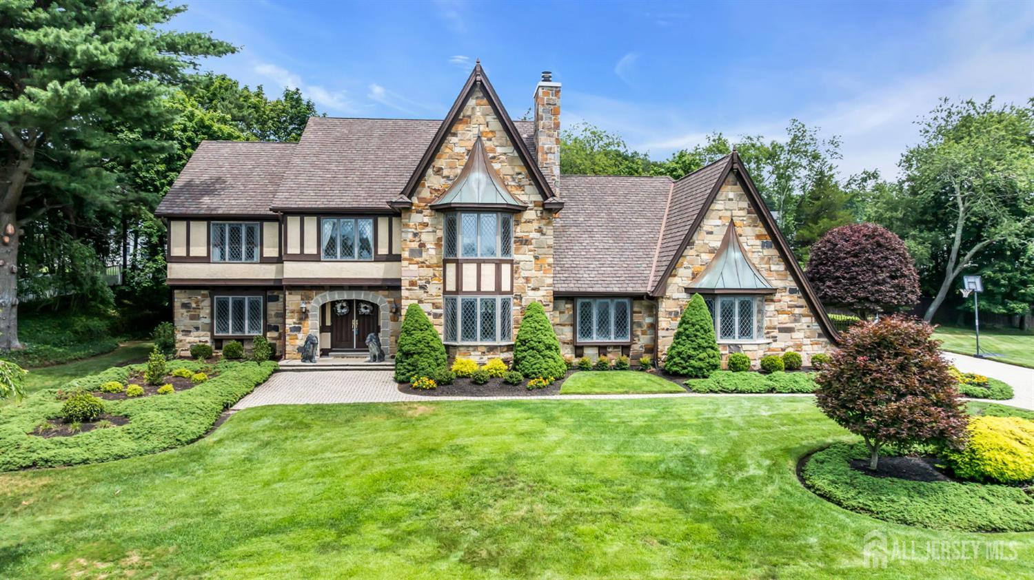 2520 Autumn Drive