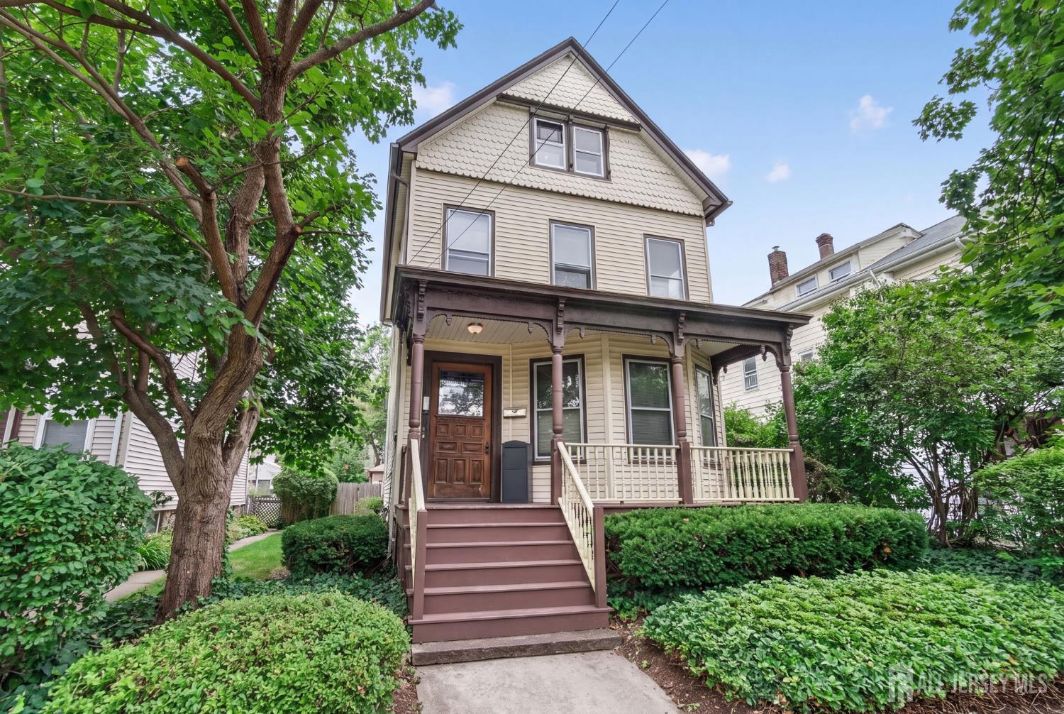 1st image of 81 Louis St, New Brunswick, NJ 08901 | MLS# 2701137R