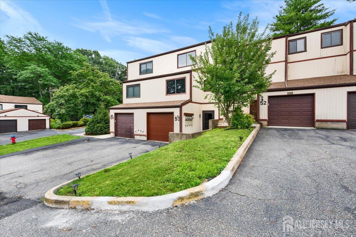3rd image of 53 Ellen Heath Dr, Matawan, NJ 07747 | MLS# 2701295R
