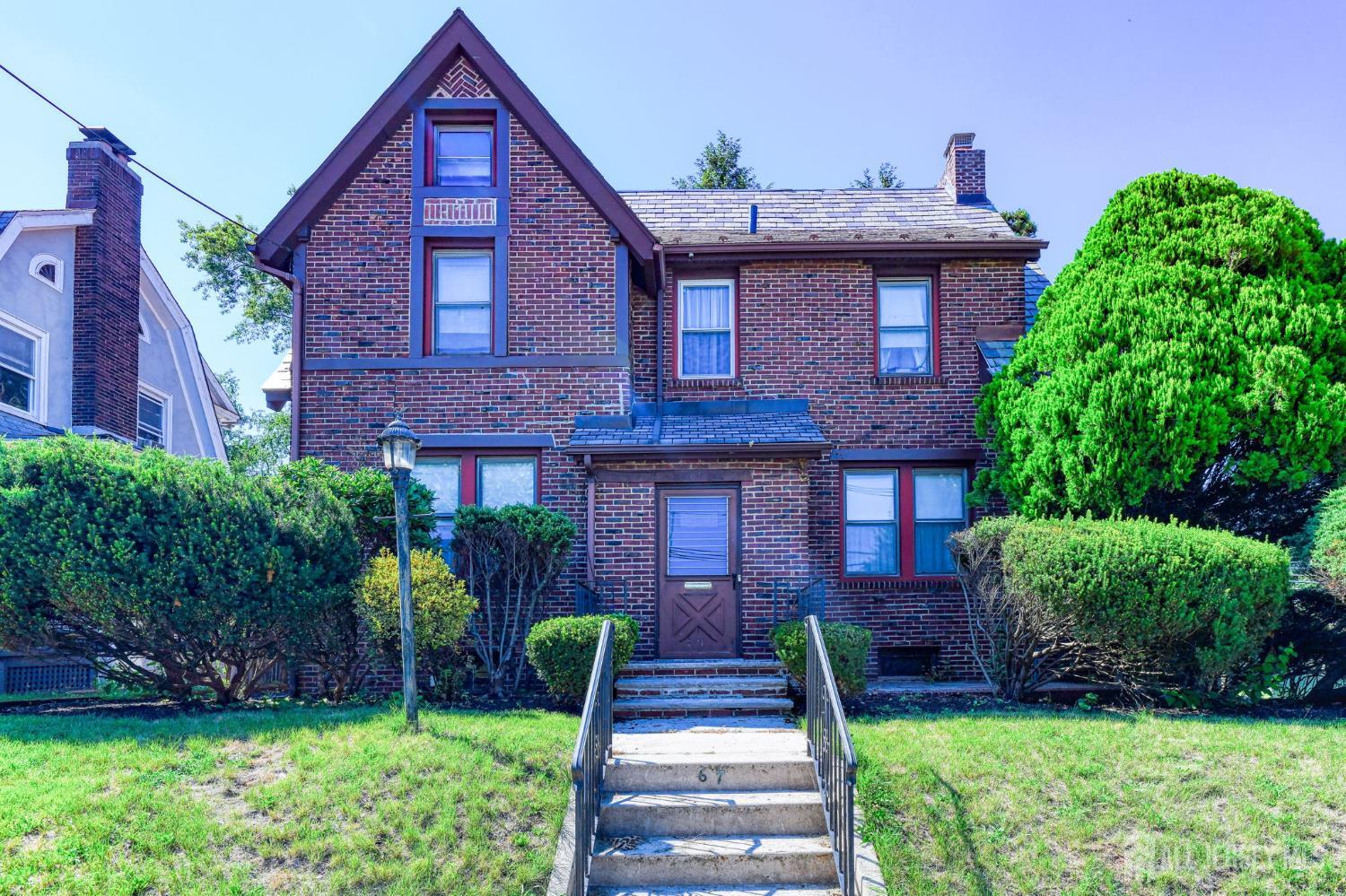 67 Nichol Avenue