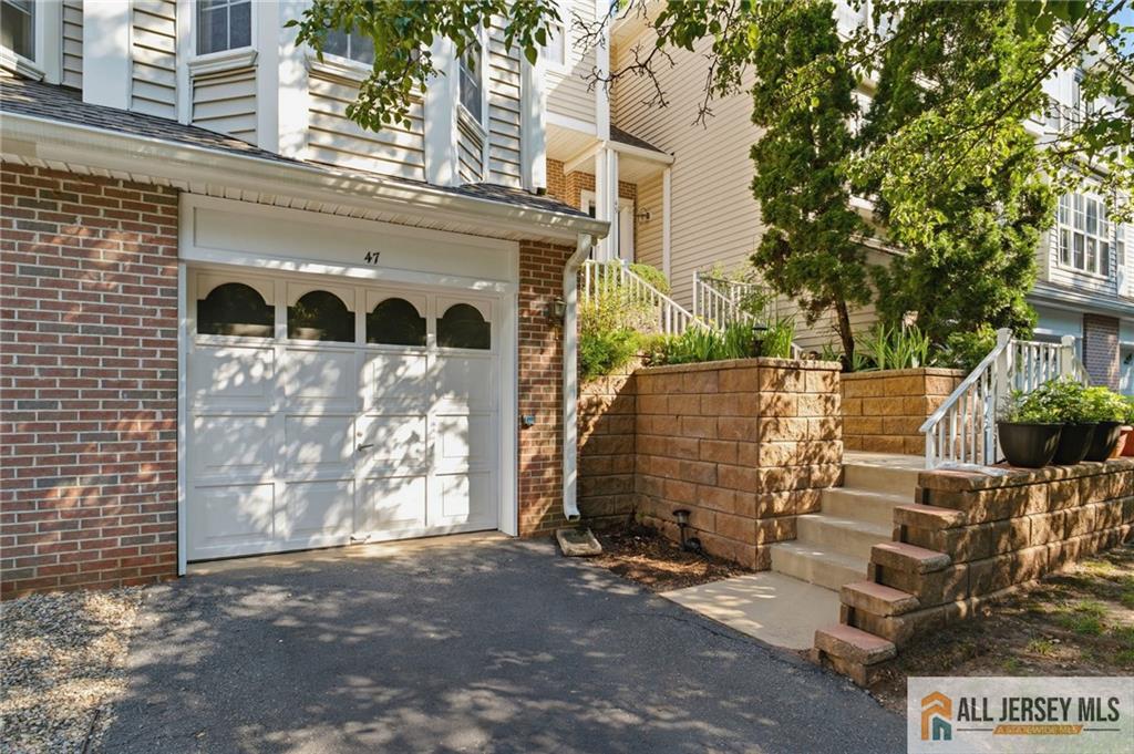 47 Lambiance Court