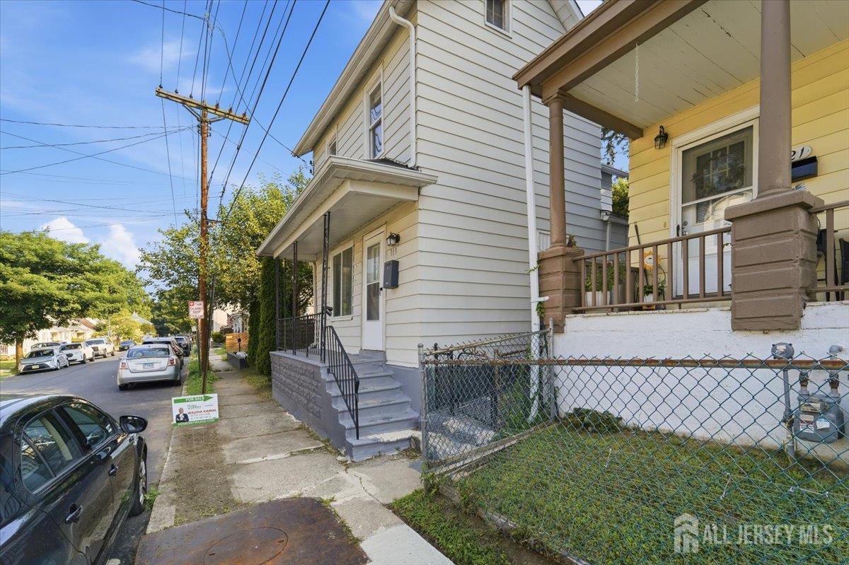 2nd image of 319 Warren St, Phillipsburg, NJ 08865 | MLS# 2701655R