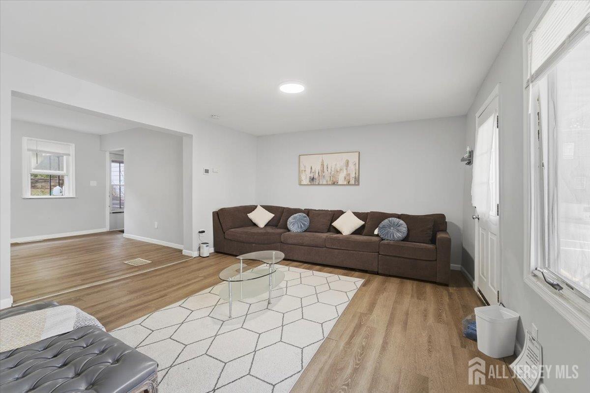 4th image of 319 Warren St, Phillipsburg, NJ 08865 | MLS# 2701655R