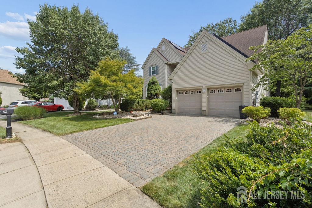 1st image of 30 Larkspur Dr, Dayton, NJ 08810 | MLS# 2701746R