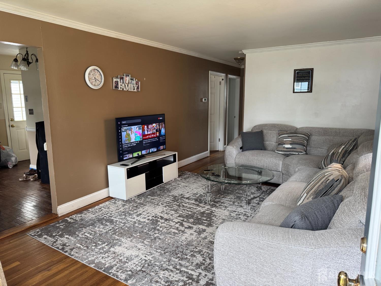 5th image of 211 E Louis Pl E, Iselin, NJ 08830 | MLS# 2701986R