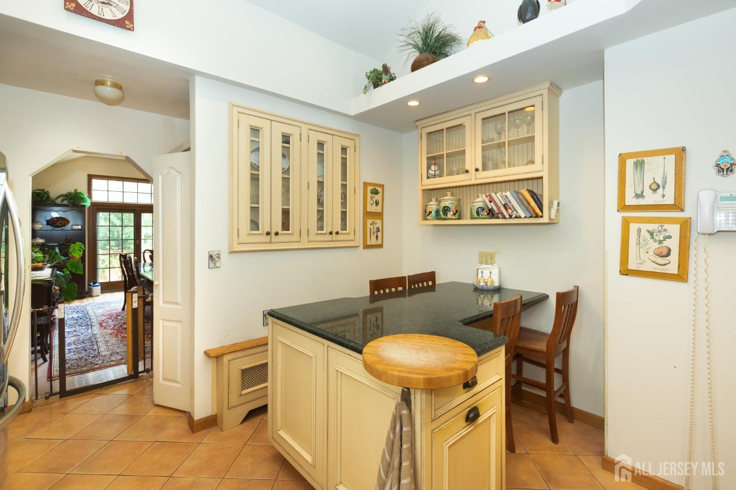 5th image of 426 Magnolia St, Highland Park, NJ 08904 | MLS# 2701971R