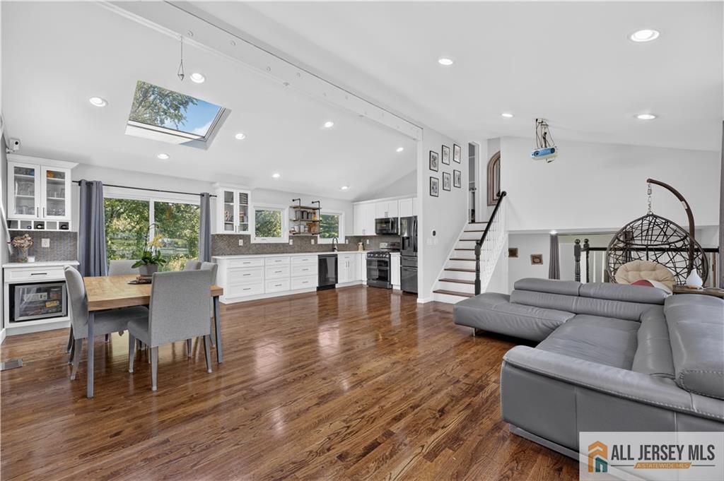 2nd image of 1 Perry Rd, East Brunswick, NJ 08816 | MLS# 2770210M