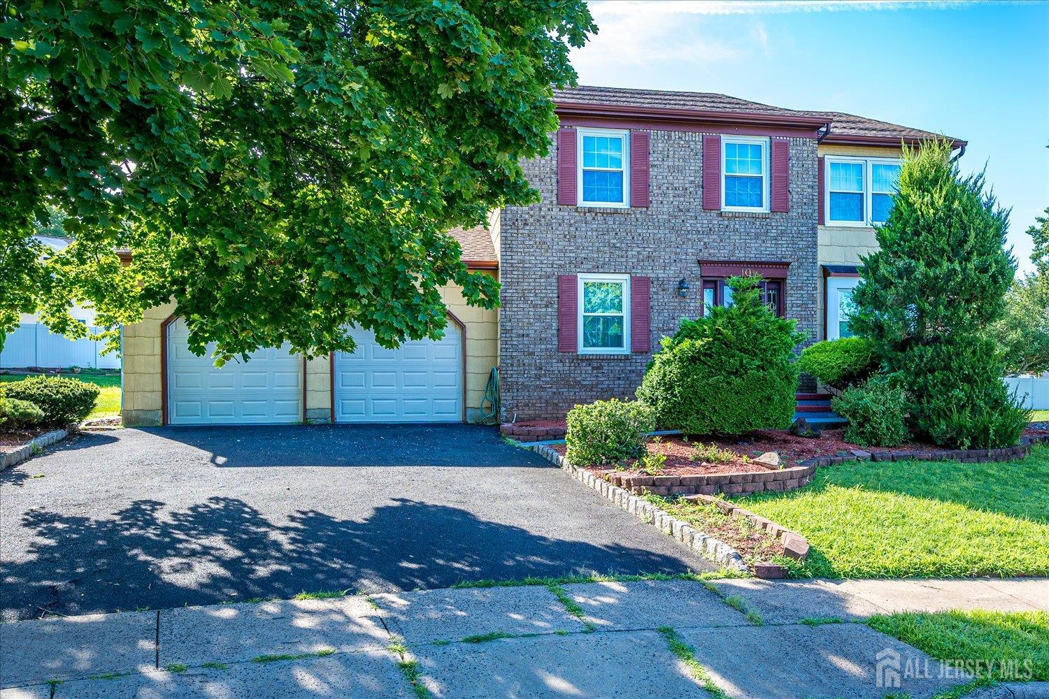 2nd image of 10 Patriot Ct, Edison, NJ 08820 | MLS# 2701889R