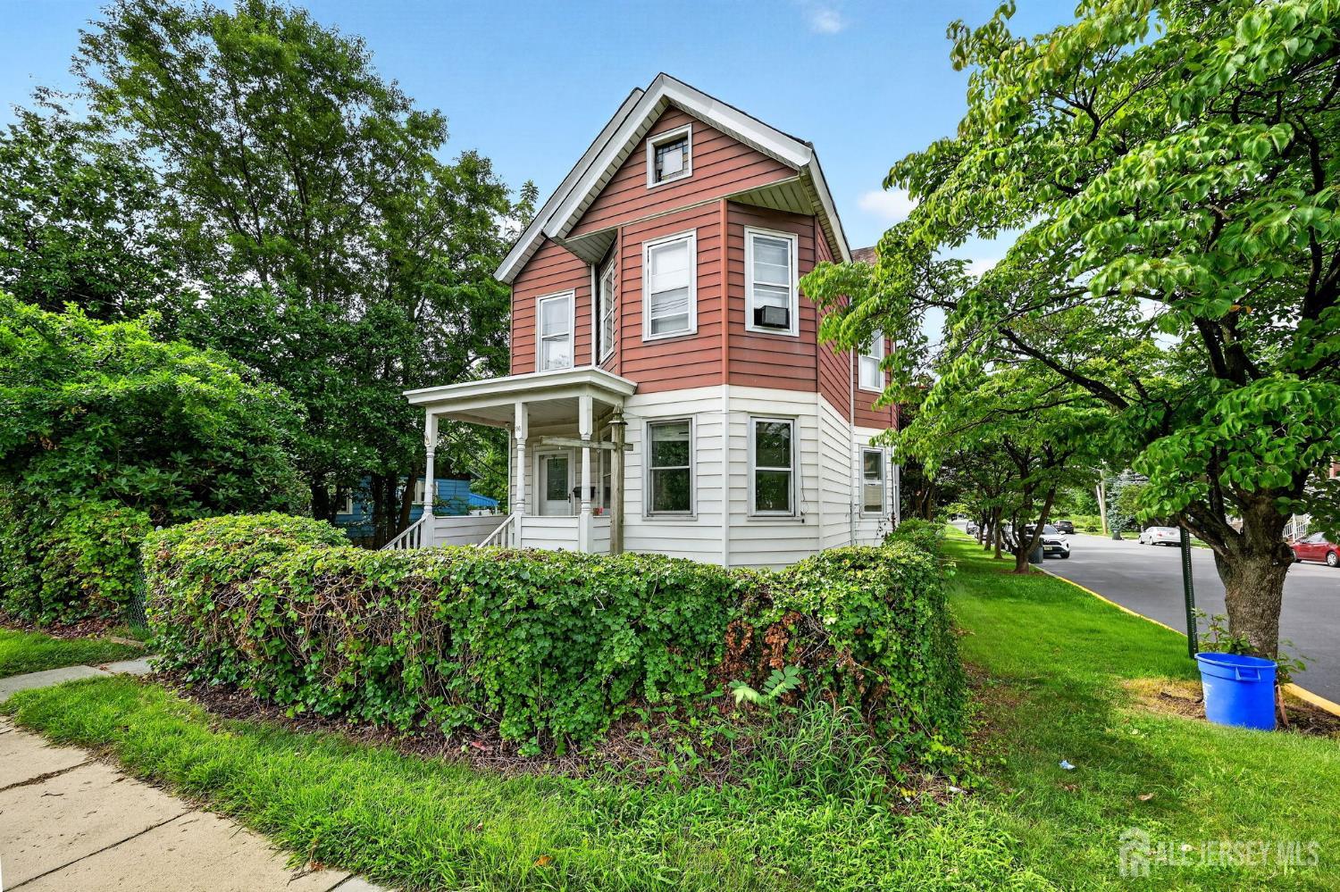 Listing photo 3
