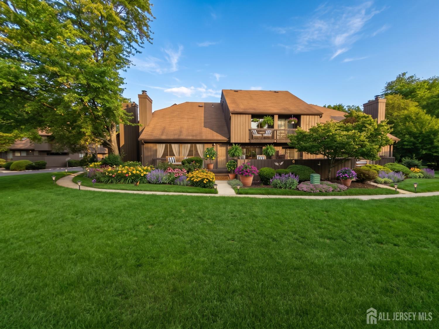 1st image of 260 Westgate Dr, Edison, NJ 08820 | MLS# 2701992R
