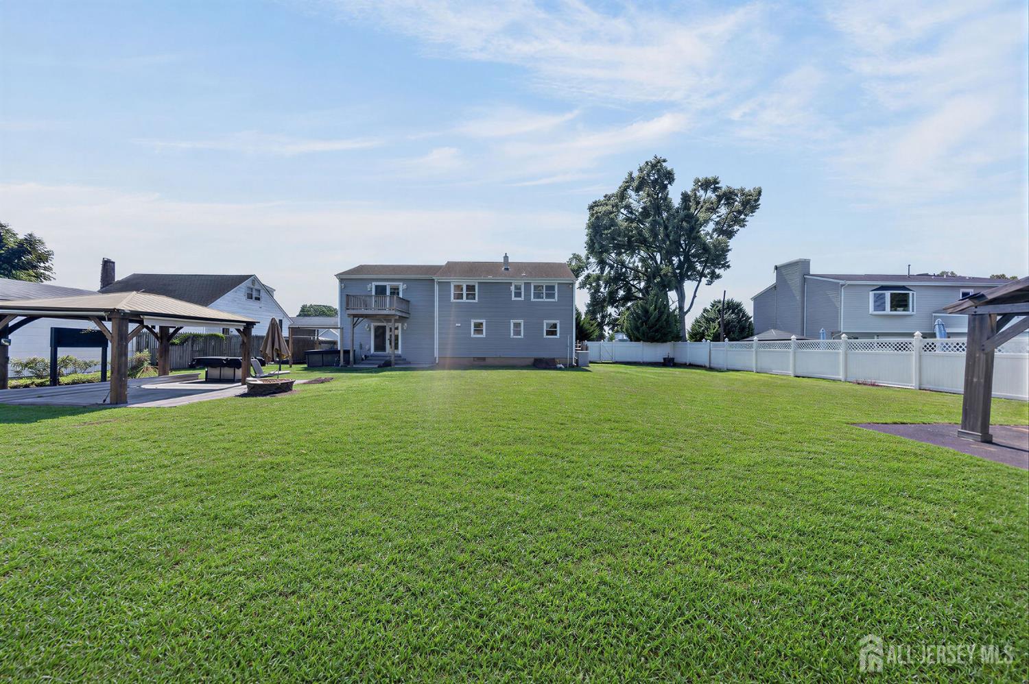 33rd image of 647 Cook Ave, Middlesex, NJ 08846 | MLS# 2702471R