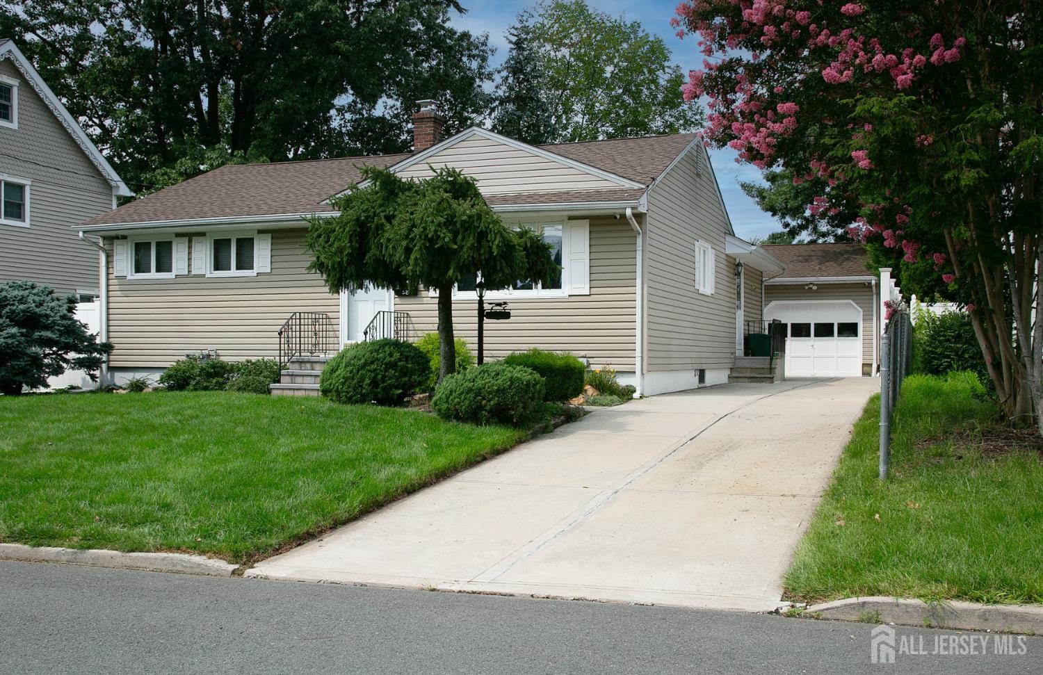 3rd image of 58 Schuyler Dr, Edison, NJ 08817 | MLS# 2702561R