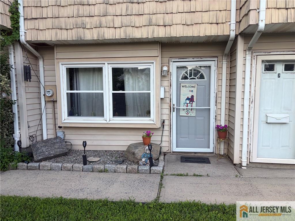2nd image of 172 Roosevelt Ave #F, Carteret, NJ 07008 | MLS# 2770283M