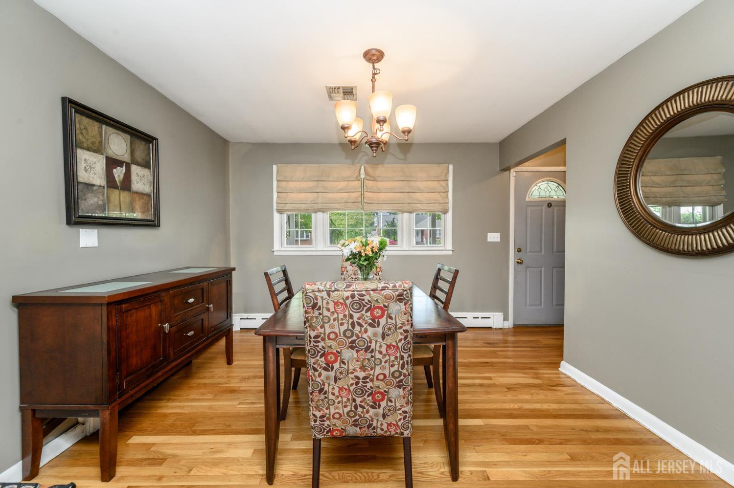 5th image of 776 Harrell Ave, Woodbridge, NJ 07095 | MLS# 2702605R