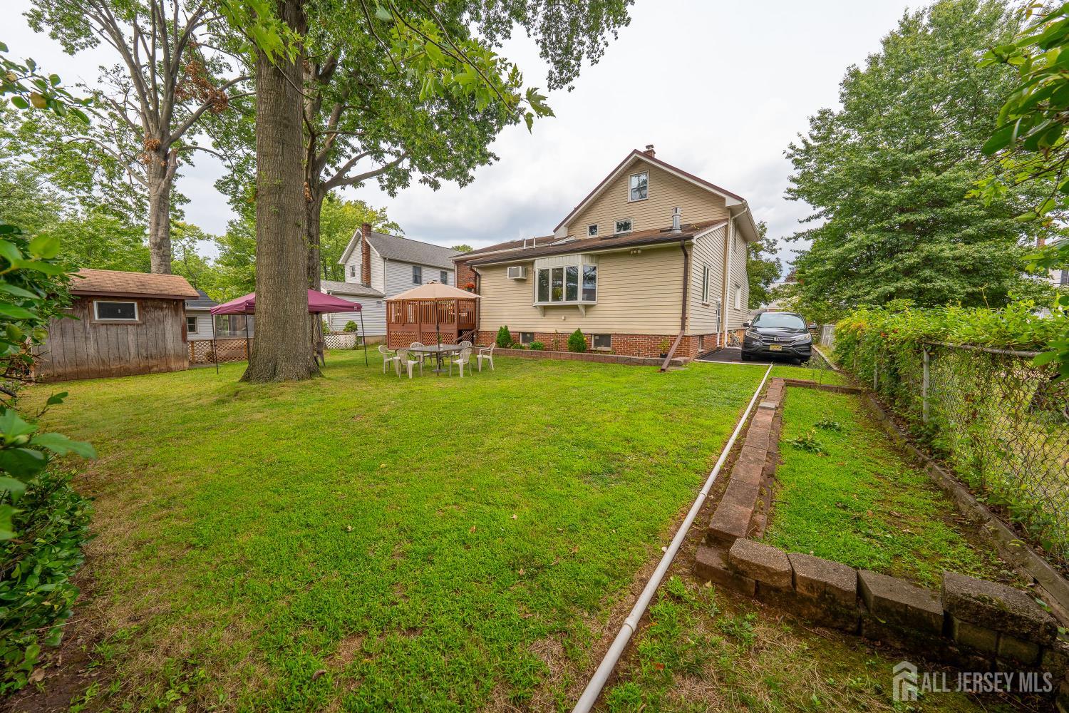 2nd image of 12 Carpenter Pl, Cranford, NJ 07016