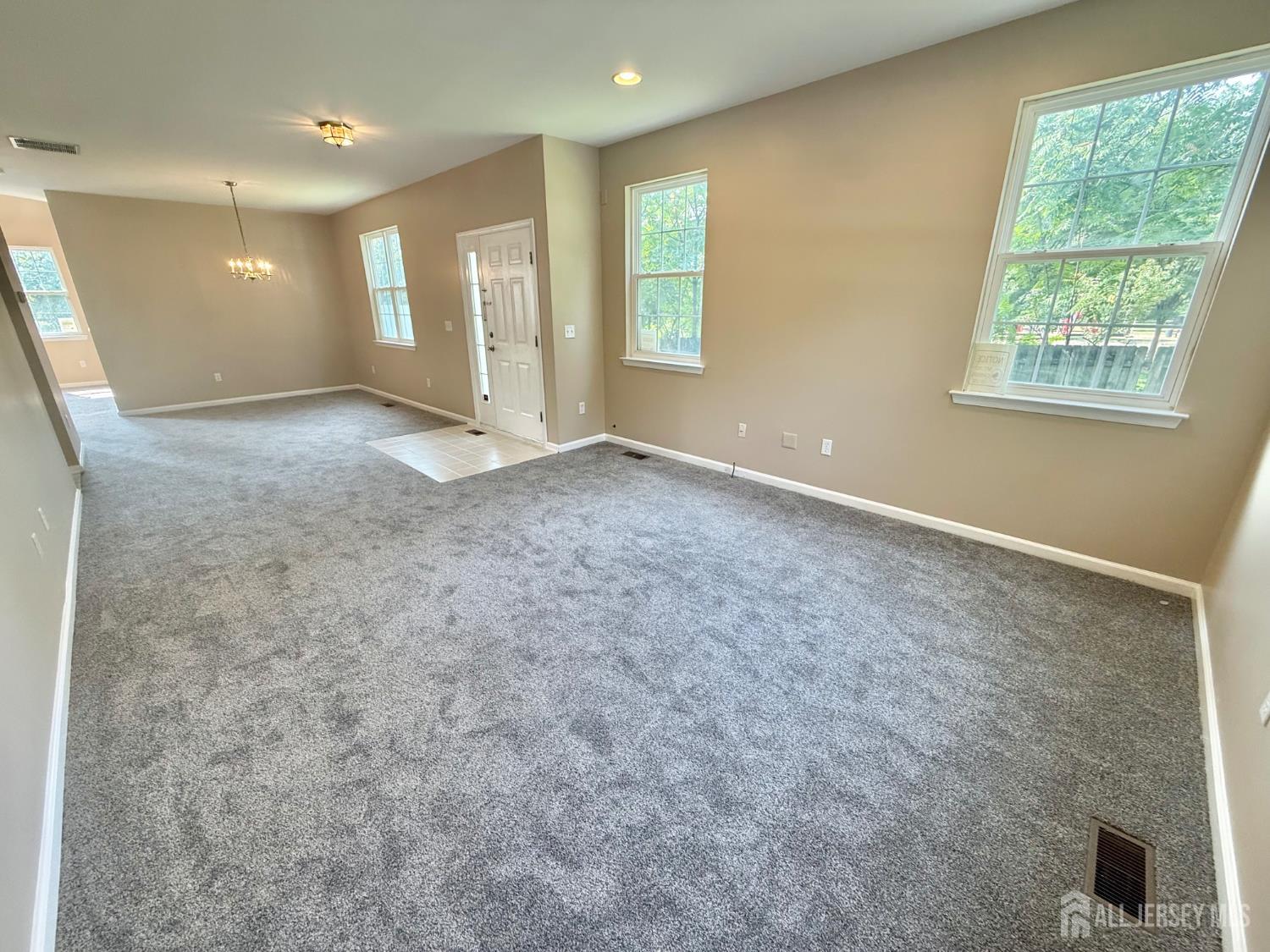 2nd image of 216 Alder Ct, New Brunswick, NJ 08901 | MLS# 2702072R