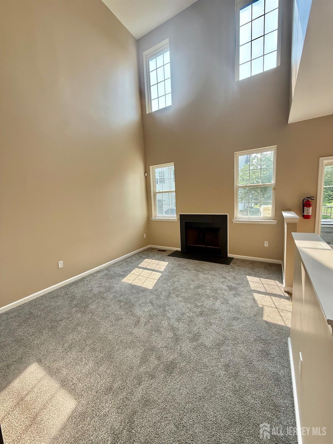 5th image of 216 Alder Ct, New Brunswick, NJ 08901 | MLS# 2702072R