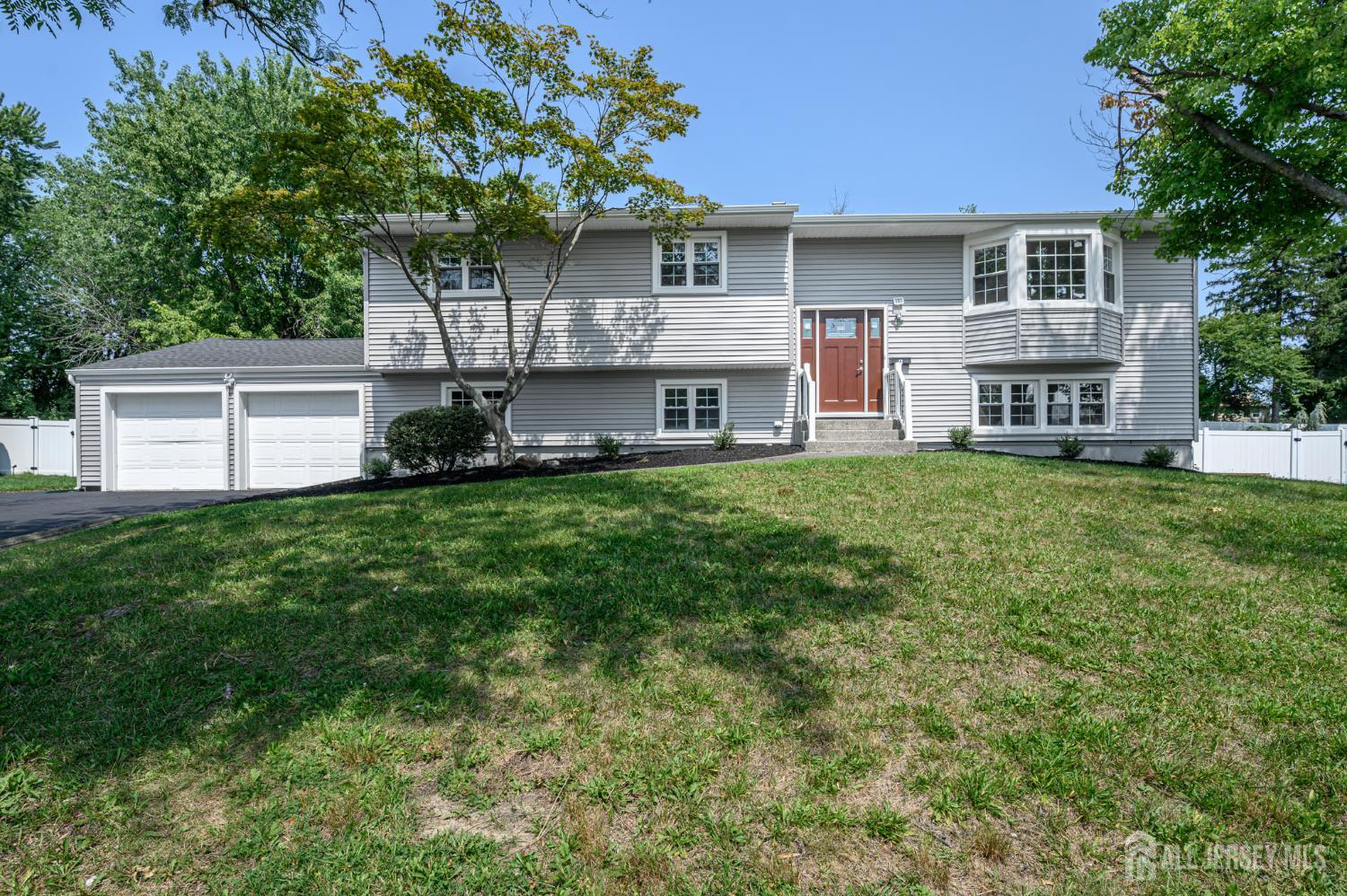 1st image of 6 Parsons Rd, East Brunswick, NJ 08816 | MLS# 2702660R