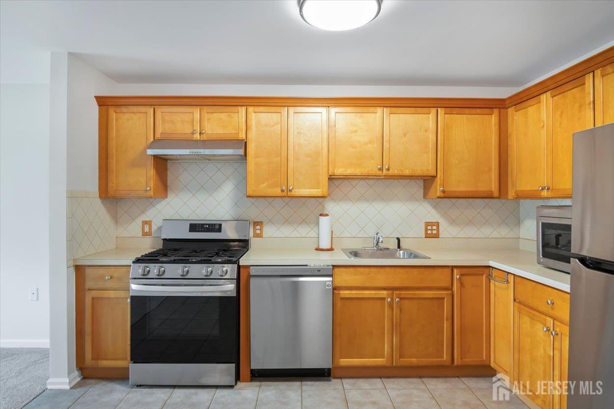 4th image of 111 Liddle Ave, Edison, NJ 08837 | MLS# 2702777R