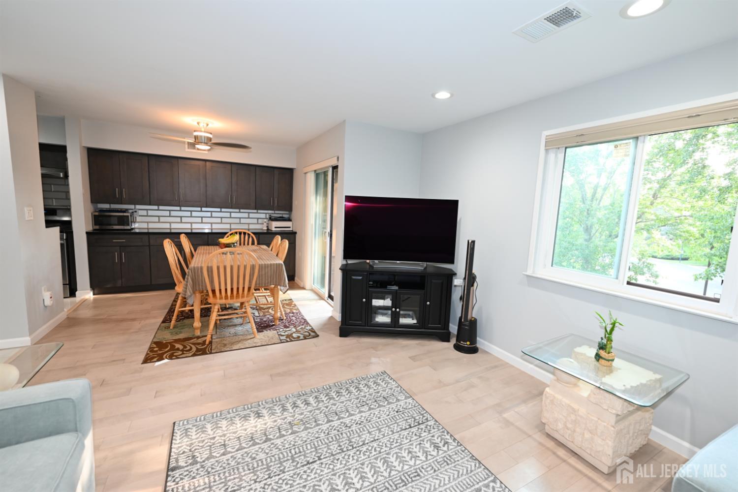 5th image of 3905 Balsam Wy, Basking Ridge, NJ 07920 | MLS# 2702808R