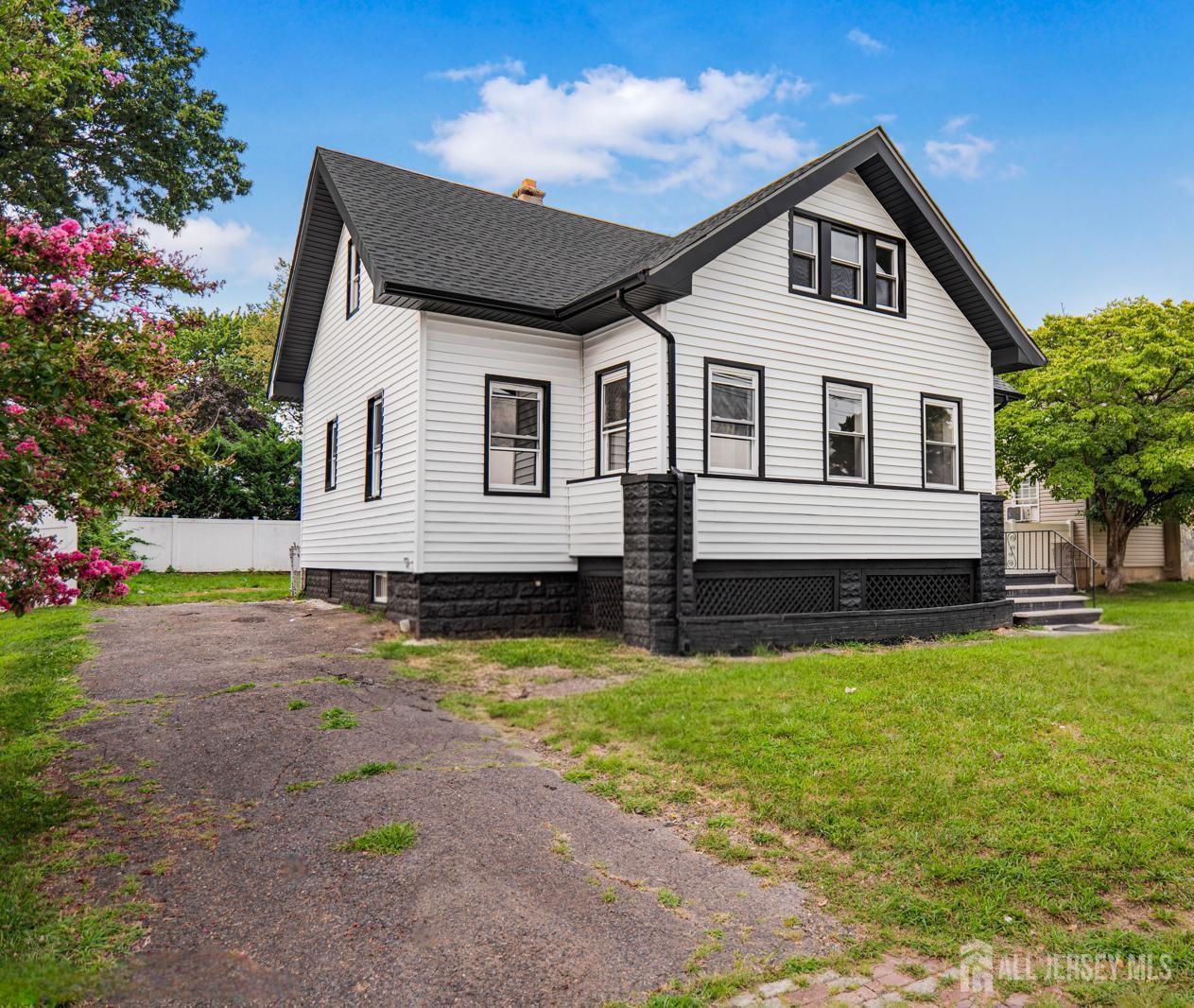 1st image of 16 Lincoln Ave, East Brunswick, NJ 08816 | MLS# 2702789R