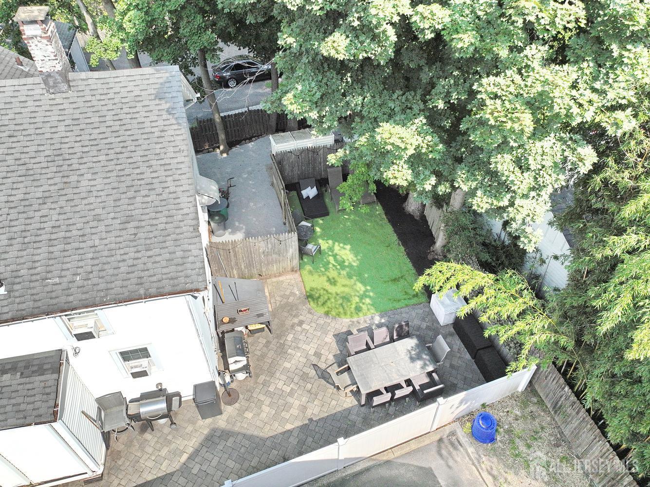 Listing photo 7